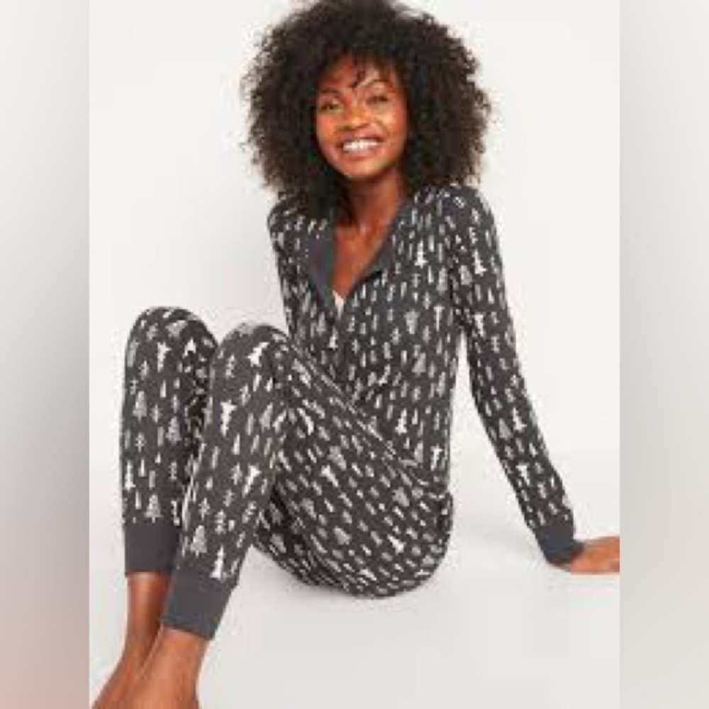 🎀 Old Navy Thermal Onesie/Pajama 🎀